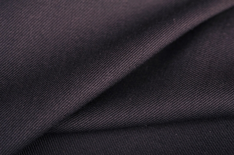 Sávolyszövésű fekete 45% gyapjú 55% poliészter